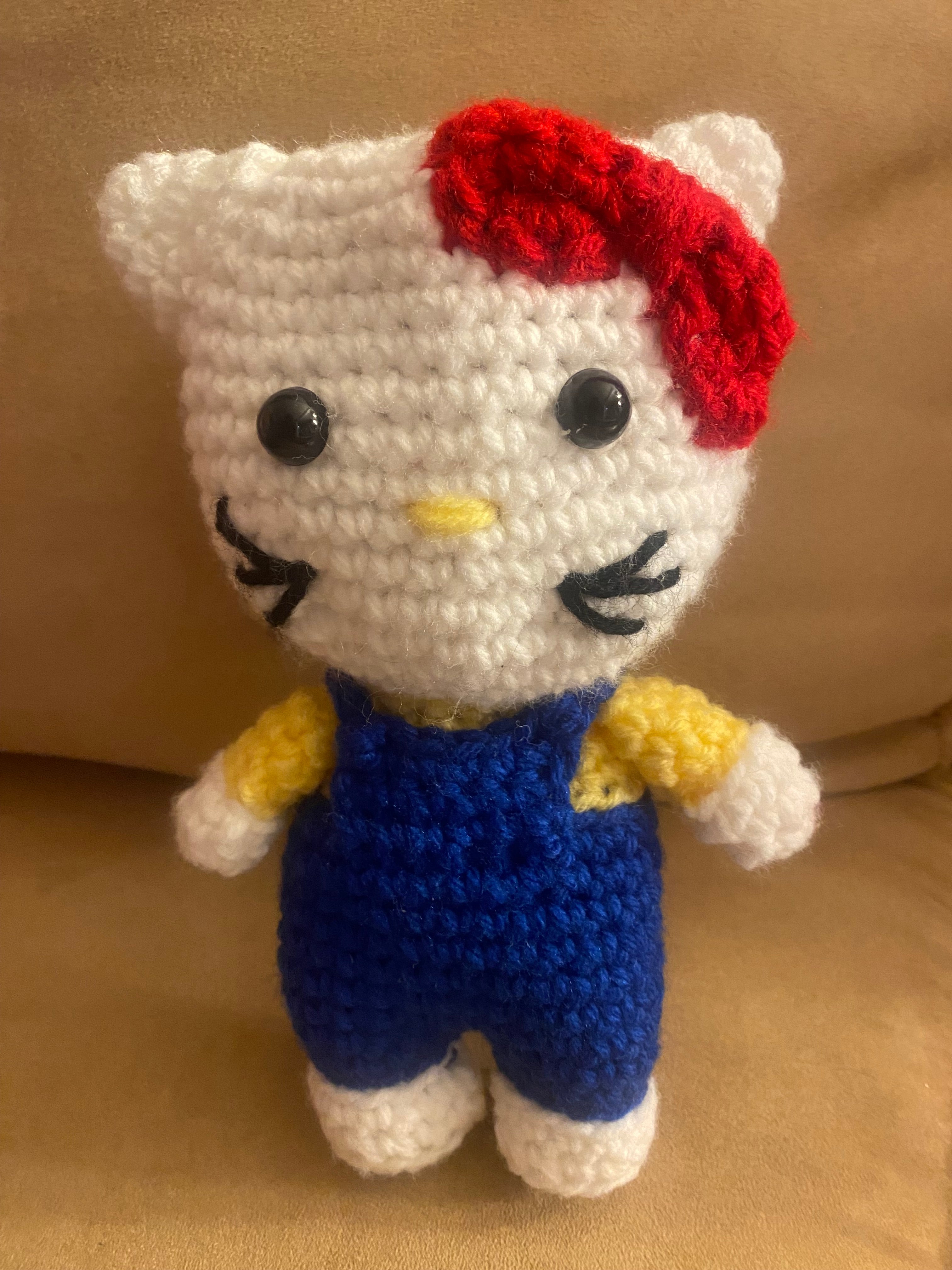 Traditional Hello Kitty – In The Loop By Solano Family